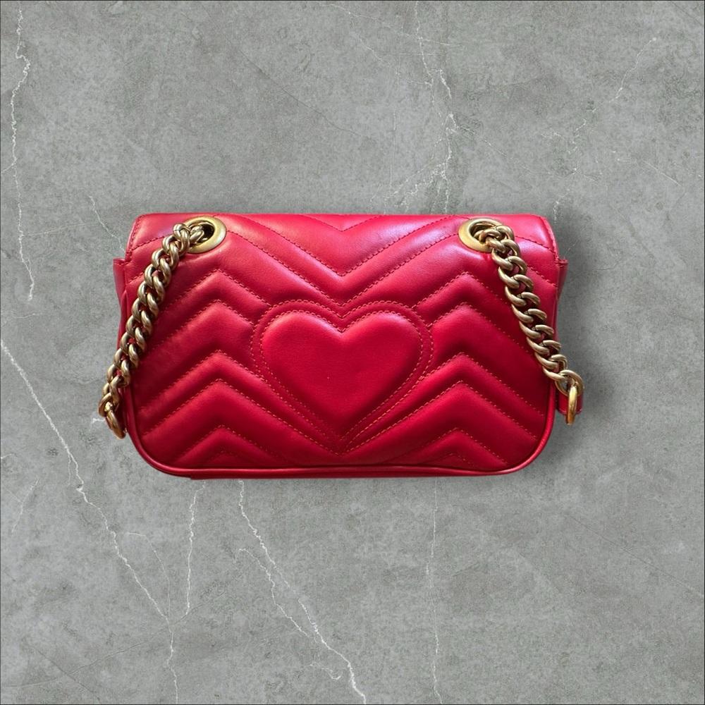 Gucci GG Marmont Bag with Matelasse Leather and Chevron Quilting - Picture 2 of 10